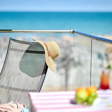 Beachfront Sea View - Pools Lejlighed Mamaia