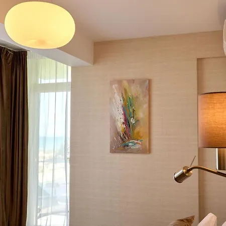 Beachfront Sea View - Pools Mamaia