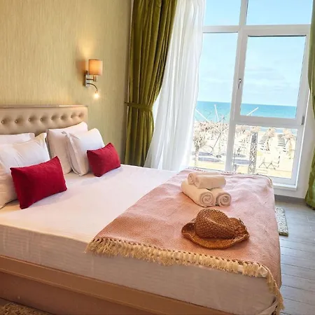 Apartamento Beachfront Sea View - Pools Mamaia