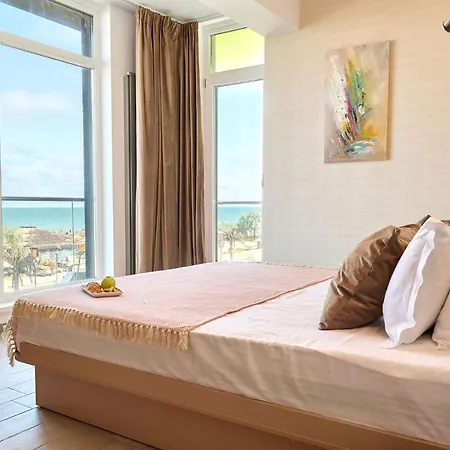 Beachfront Sea View - Pools Apartamento Mamaia